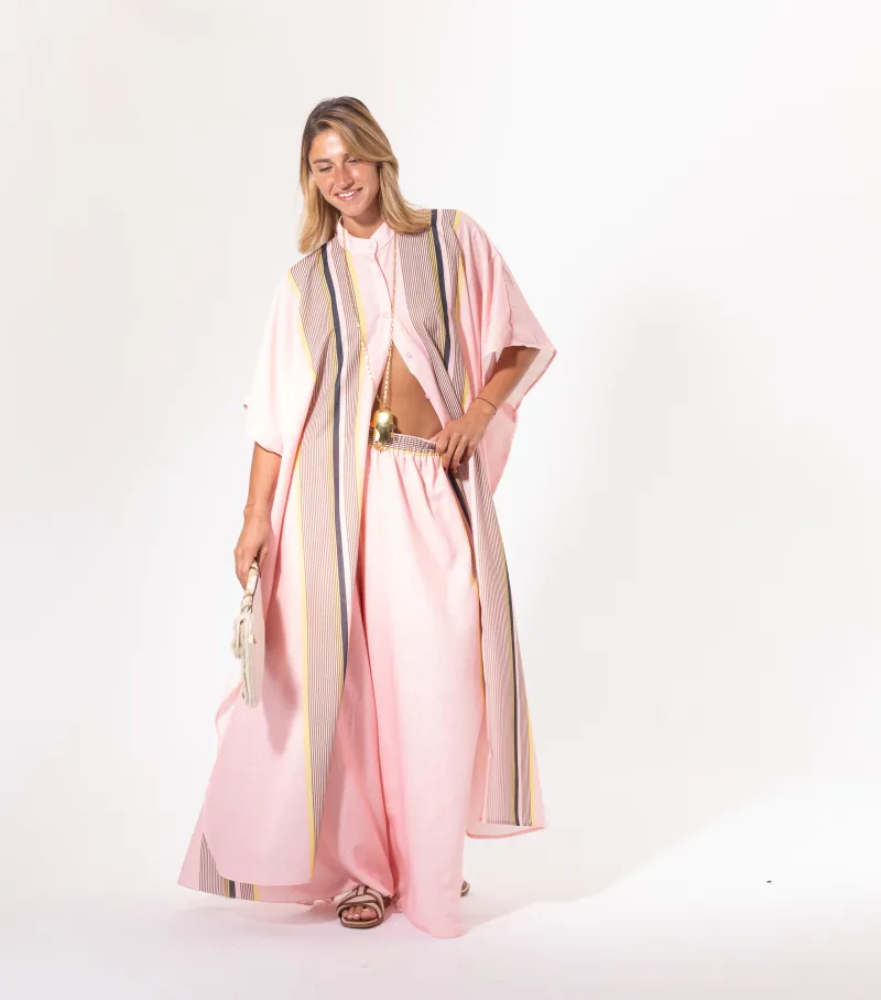 Mannequin portant l'ensemble pantalon rose de licorne passion